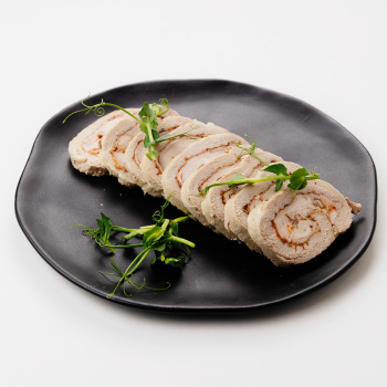 Рулет праздничный мясной запеченный, 100г