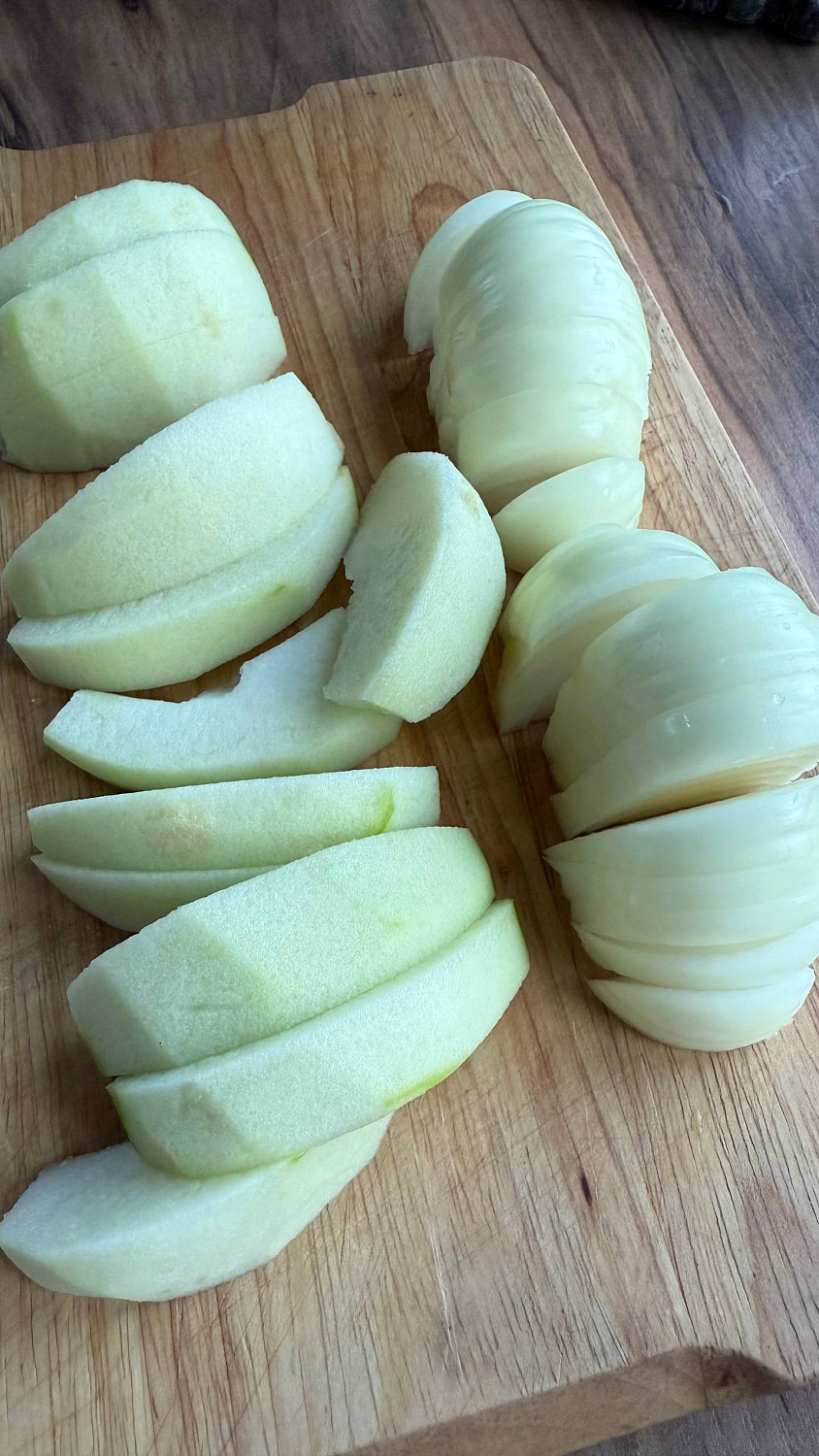 Куриный паштет с яблоком и сливками